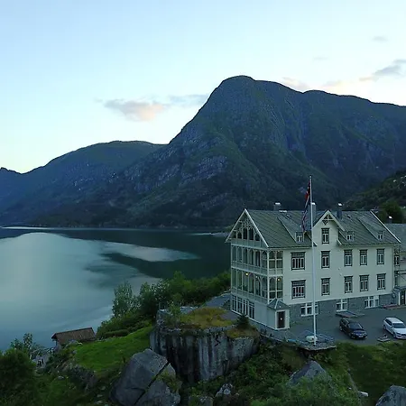 Vikinghaug * Odda